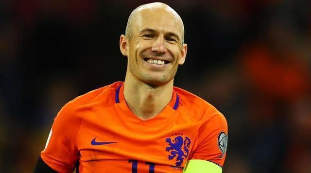 羅本贊孔帕尼冠軍風(fēng)范，凱恩吉滕斯搭檔佳