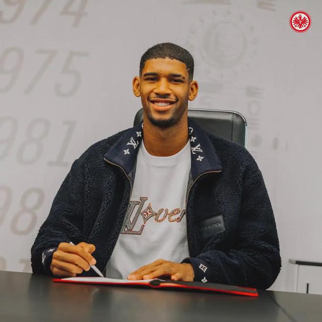 熱刺歐聯(lián)杯詢價法蘭克福門將卡阿-桑托斯。