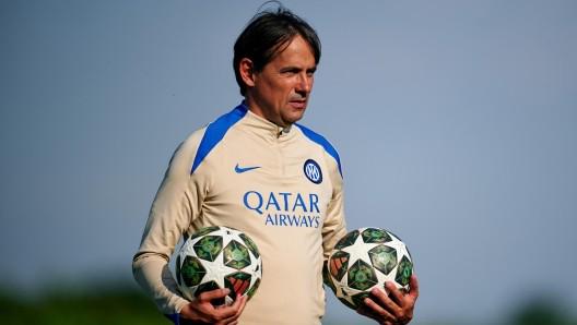 米體：國米全隊周四晚在訓(xùn)練基地內(nèi)過夜，周五前往慕尼黑