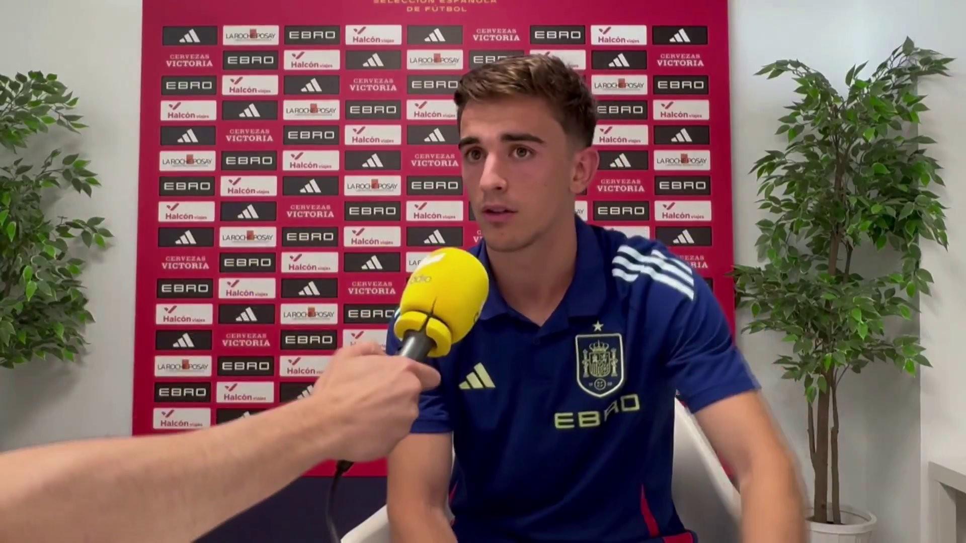 金球？加維：登貝萊絕對(duì)應(yīng)該躋身前三；亞馬爾的表現(xiàn)獨(dú)一無(wú)二