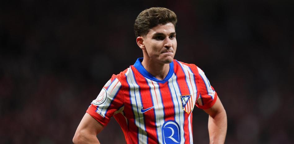 六臺主持談小蜘蛛點球違例事件：歐冠出現(xiàn)這種荒唐事讓人發(fā)笑