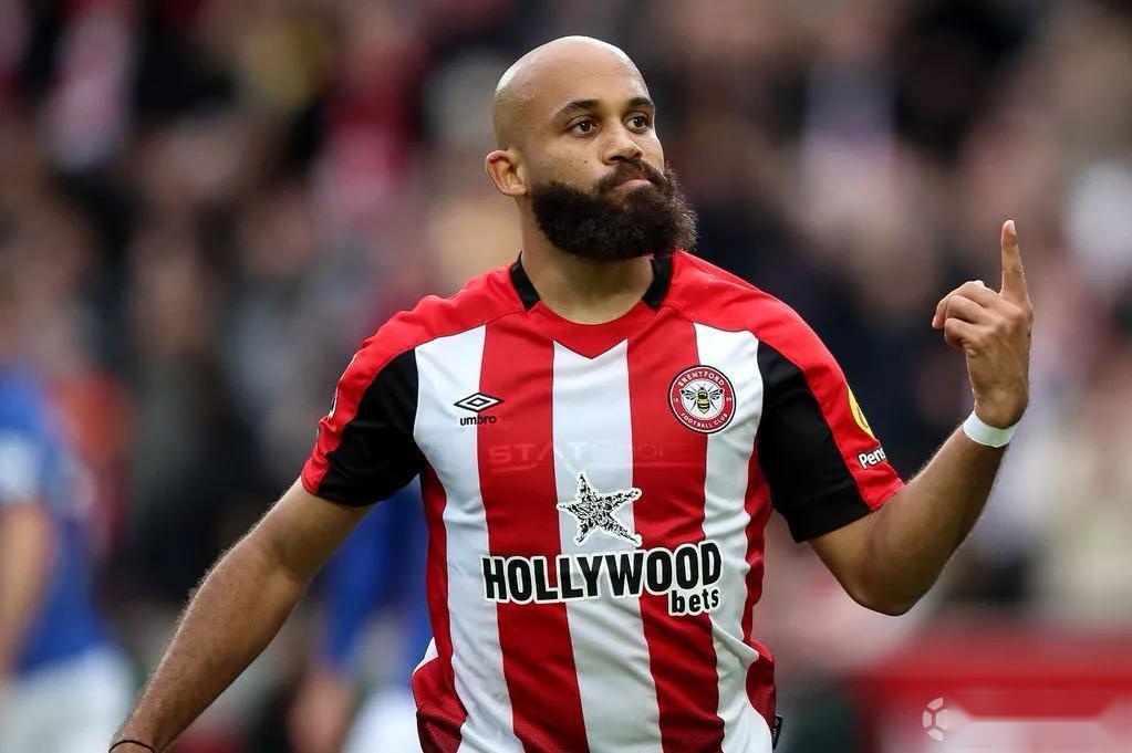 記者：曼聯(lián)傾向于加入歐冠資格附加條款，但小蜜蜂怕無法觸發(fā)