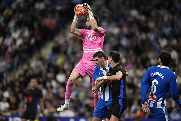 TA：門(mén)將位置老化與過(guò)往慘案讓巴薩決心更新?lián)Q代