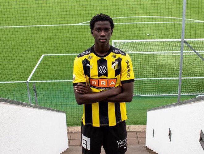 羅馬諾：勒沃庫(kù)森簽約20歲中衛(wèi)法耶