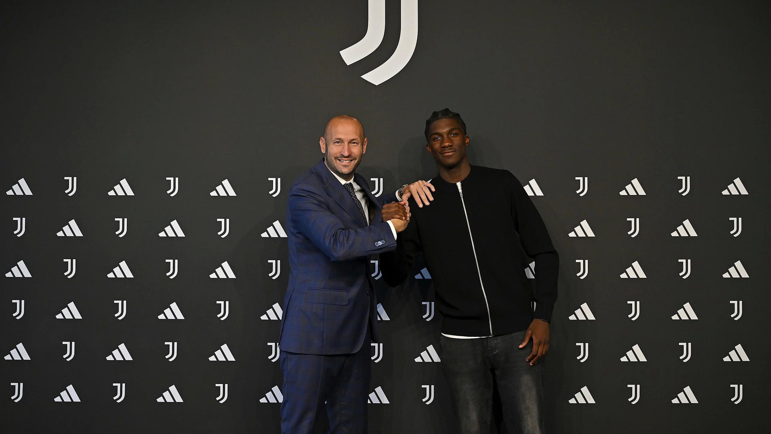 官方：尤文與18歲小將馬基奧博簽約，合同期至2028年