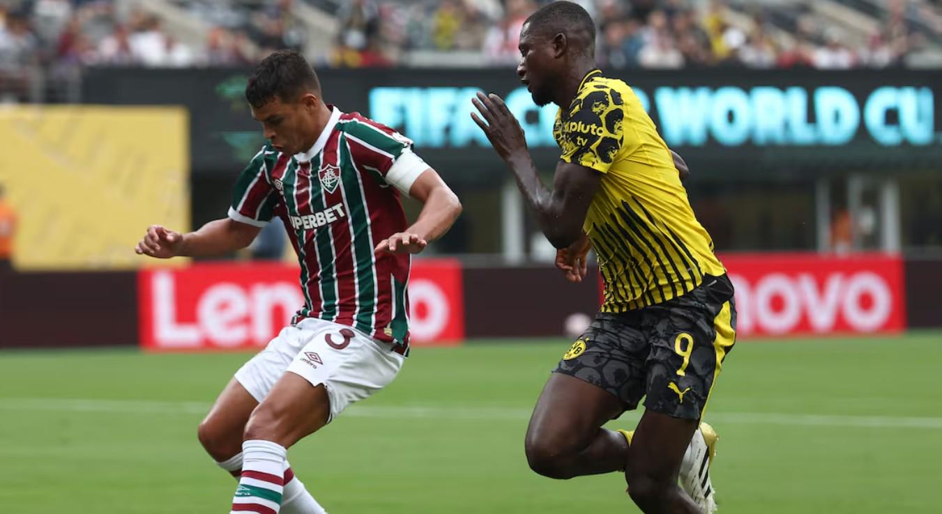 阿斯：蒂亞戈-席爾瓦的身體非常棒，他是真正的后防領(lǐng)袖球員