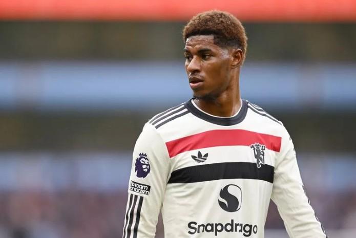 曼晚：曼聯(lián)開(kāi)始為下賽季外租拉師傅做準(zhǔn)備，他想去歐冠俱樂(lè)部