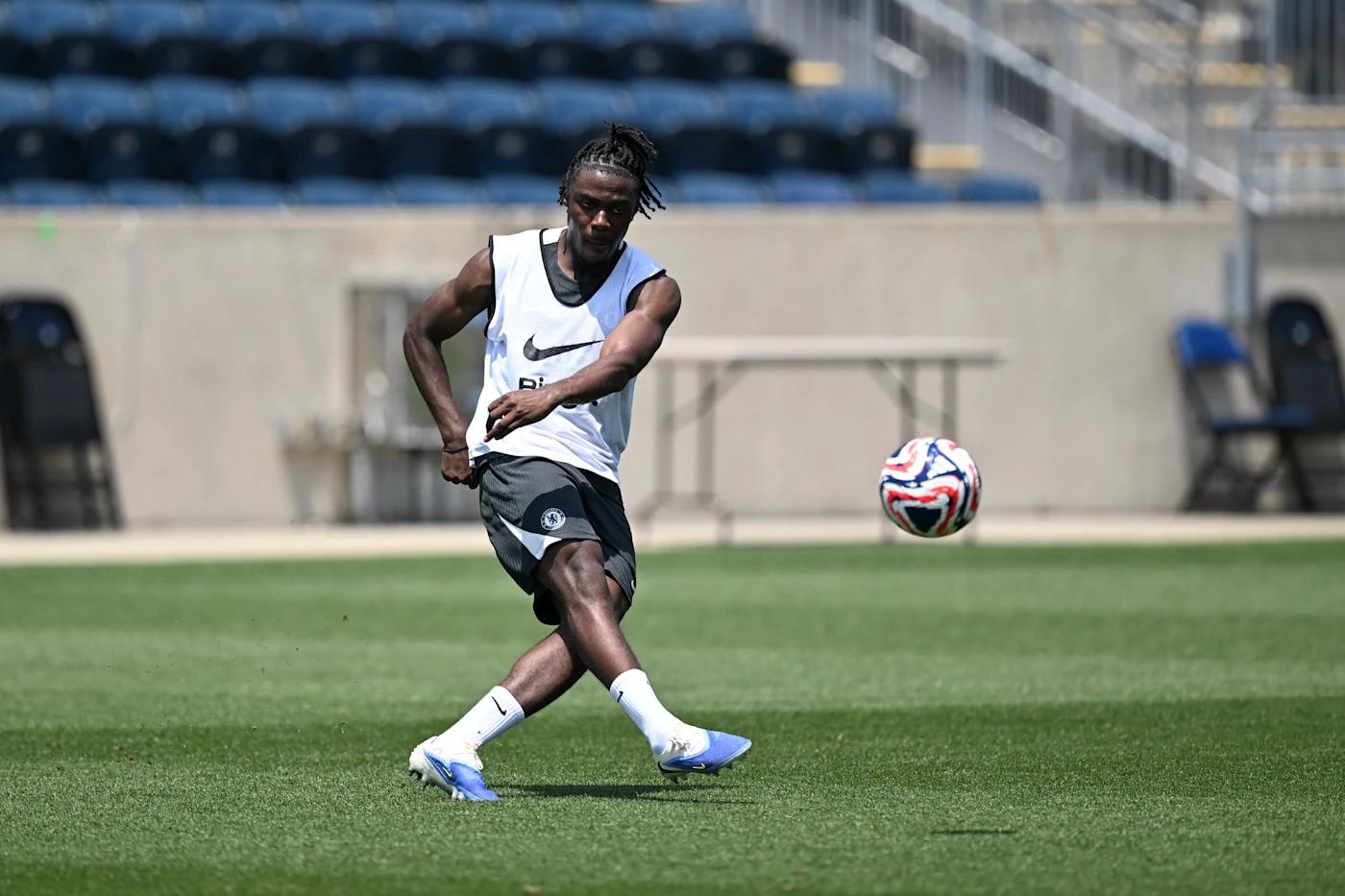 拉維亞：我們對自己充滿信心；在馬雷斯卡手下踢球很開心