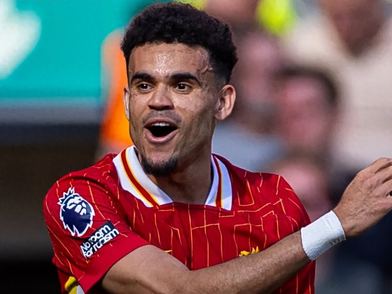 轉(zhuǎn)會(huì)1+2：利物浦神鋒進(jìn)入拜仁采購(gòu)清單 曼聯(lián)有意歐冠隊(duì)本土殺星