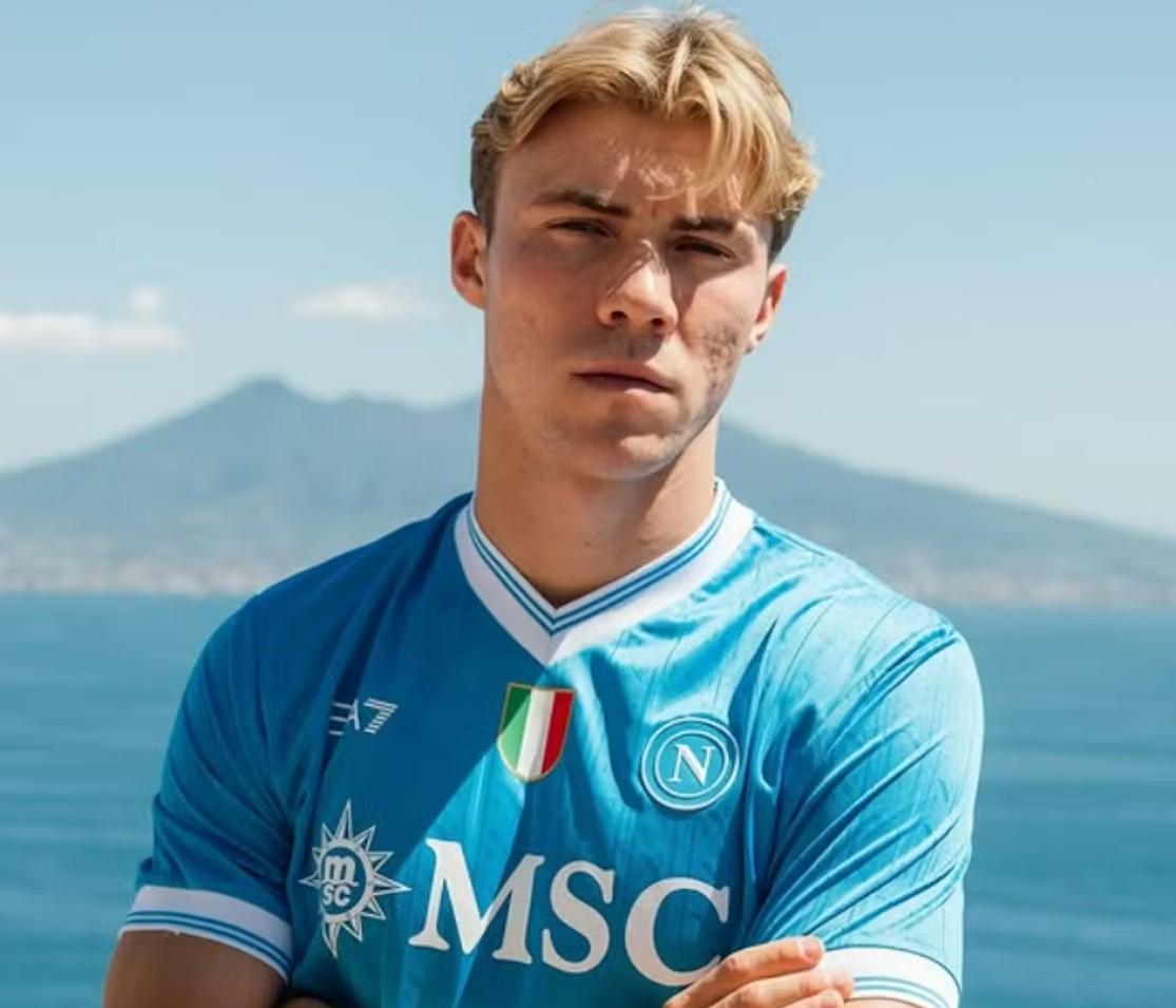 霍伊倫：那不勒斯球迷讓我賓至如歸，已準(zhǔn)備好接受新的挑戰(zhàn)